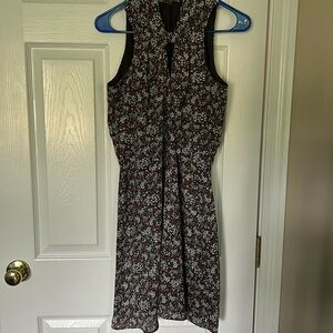 Cute Loft dress! Size 10P, but fits a size 8 too!